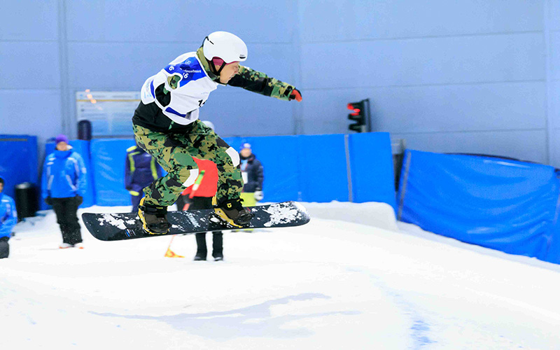 Snowboarding Ski Dubai