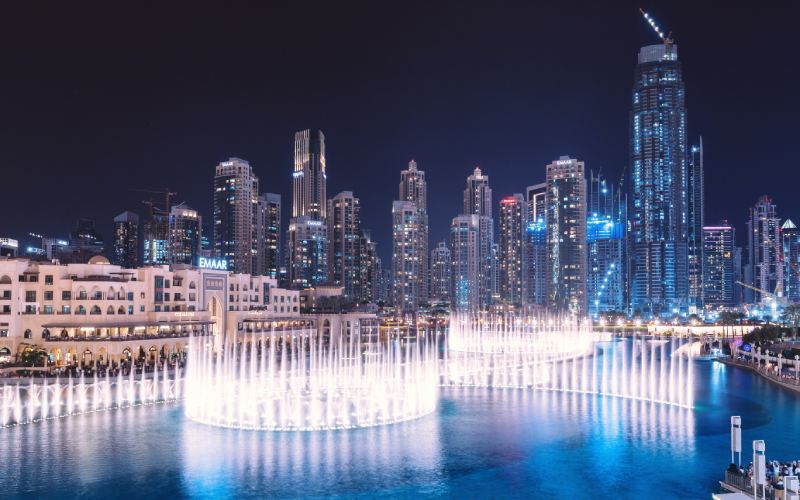 Dubai Fountain show at night